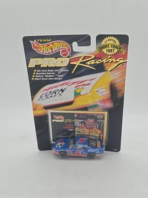 1997 Hot Wheels Pro Racing #5 Terry Labonte 1:64 NEW 1st Edition  - Image 1 of 4