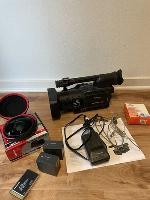 Panasonic AG-HVX200 BUNDLE - Image 1 of 4