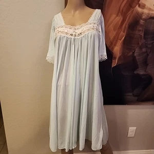 Vintage 1970's Miss Elaine Blue Silky Nylon Lace Negligee Nightgown Lingerie S - Picture 1 of 8