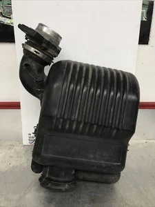 Caja de filtro de admisión de aire Chevy Suburban 96-99 carcasa con tubo OEM 5,7 OEM - Imagen 1 de 14