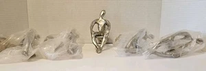 Set 5 Maniglie Porta o Cravatte Schienali Decorazione Metallo Scultura Uomo Seduto Pesante 7 in - Foto 1 di 13
