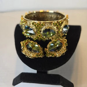 Alice Caviness Clip Earrings And Bracelet Green Art Glass RARE Heirloom Stunning - Picture 1 of 8