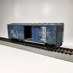 WEATHERED LOOK - TYCO BOSTON & MAINE: BM 70056 BOXCAR HO SCALE VINTAGE C-3 - Picture 1 of 8