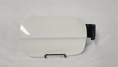 2012-2015 Mercedes-Benz C250 Rear Exterior Gas Tank Fuel Filler Door Assembly Foto 1 de 4