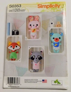 S0353 SIMPLICIDAD PELUCHES CON ROPA DE FIELTRO (#1081) - Imagen 1 de 1