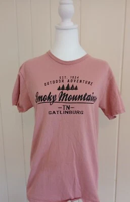 Camiseta rosa mediana para adultos Great Smoky Mountains Tennessee Gatlinburg manga corta Foto 1 de 4