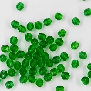 F6 GR *** 30 facettierte Perlen Böhmisches Glas 6MM GREEN - Bild 1 von 1