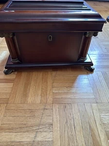 Vintage Bombay Co. Mahogany Wood Jewelry Valet Box Corinthian Feet. 14x9x8 - Picture 1 of 16
