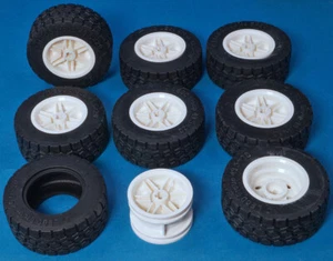 LEGO Technik - 8 Reifen 49,5x20 mm m. Felge weiss 30,4x20 mm 15413 56145 NEUWARE - Bild 1 von 1