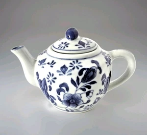 Nantucket Distributing Co Blue & White China Teapot Floral Pattern ~ 3-3/4” Tall - Picture 1 of 5