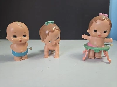 Tomy Toy Wind Ups 1977 bebé caminando niño pequeño lote de 3. ahorra en envío  Foto 1 de 3