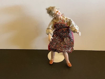 Casa de muñecas vintage posable muñeca mujer mayor porcelana cabeza y manos 6”H Foto 1 de 4