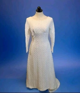 Renaissance Costume Quality Bridal Gown * szXS * White * Clean, Intact & Awesome - Picture 1 of 11