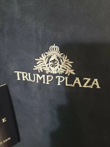 Trump Plaza Deadstock NWT Large Mens Blue Embroidered Logo Full Zip Jacket - Picture 1 of 10