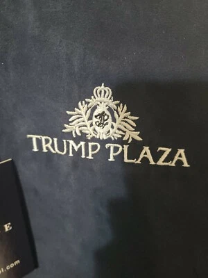 Trump Plaza Deadstock NWT Large Mens Blue Embroidered Logo Full Zip Jacket - Image 1 of 4