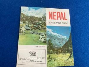 NEPAL guide 197Os ILLUSTRATED GUIDE LANGTANG TREK VGC 10/23 CM - Picture 1 of 14