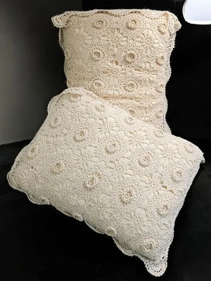 Juego de 2 almohadas de encaje Keeco vintage 1985 ganchillo a mano 12x16 Granny Core Foto 1 de 4