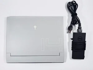 Dell Alienware x14 - 14" laptop - 12th Gen Intel Core i7-12700H - 512GB SSD - Picture 1 of 9