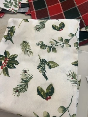 Martha Stewart ‘Holly Berries’ Tablecloth 70” Round NEW Christmas Tablecloth - Image 1 of 4