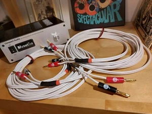 Pair of Premium HI-Fi Speaker Cables 4 Metre 2.5mm cores, 4mm Banana Plugs