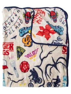 Patrón Stranger Things - Manta de viaje (totalmente nueva) - Imagen 1 de 4