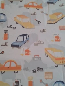 Ropa de cama de algodón con estampado de gasolinera Pottery Barn Kids doble blanca para automóvil - Imagen 1 de 12