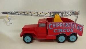 Corgi 1121 Crane Truck rot & blau "Chipperfields Circus" top  - Picture 1 of 7
