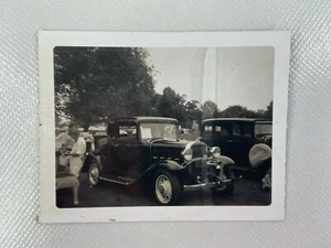 Classic Car Show Dealership Vintage B&W Photograph Snapshot 2.5 x 3.25 - Picture 1 of 2