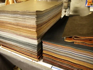 Venta al por mayor Cuero 20 Paneles Grandes, Calidad Especial 17.5" x 23.5" Colores Mezclados. - Imagen 1 de 6