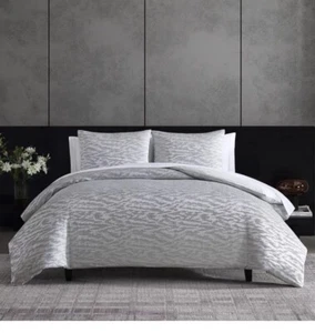 New Vera Wang Illusion Gray Jacquard King Duvet Cover Set 3 Pc - Picture 1 of 5