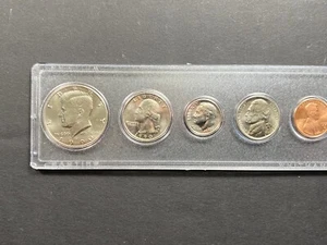 1990 Birth Year Set 5 Coins - Picture 1 of 2