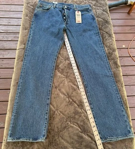 Neu mit Etikett Levis 501 blaue Herrenjeans - 36 x 34 - mittlere Waschung - Bild 1 von 13