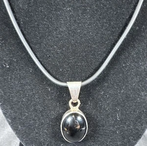 ✨VTG STERLINGSILBER 925 SCHWARZER ONYX RUNDER ANHÄNGER -21" KORDEL HALSKETTE✨ - Bild 1 von 9