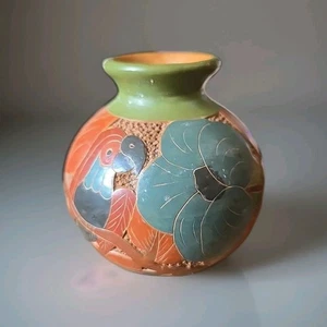 Nicaragua/ Puerto Rico Handcrafted Tuscan Vase 3.5 Inches - Picture 1 of 6