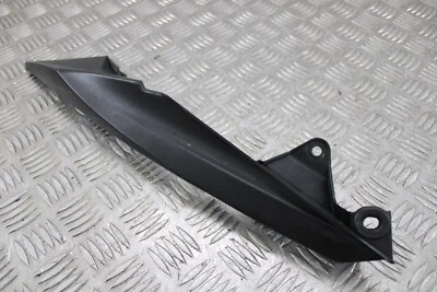 Panel carenado trasero derecho Honda CB 125 F 2019 # 2015-2020 Foto 1 de 4