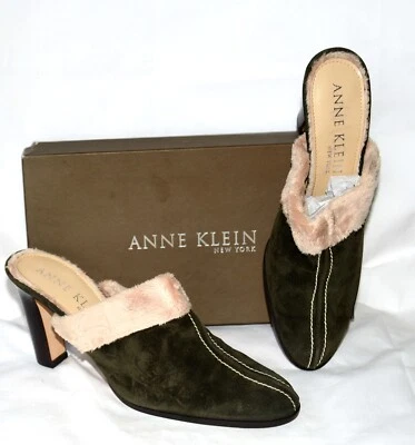 Новый ANNE KLEIN HUCKLEBE мха замши высоты сабо каблуки туфли меха манжеты Италии 10,5 - Изображение 1 из 4