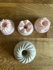 4x Gugelhupfform Silikon Mini,Backen,Gießen -Seife,Gips U.ä.wiederverwendbar - Bild 1 von 5