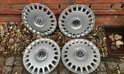 4 x Radkappen/Satz Original VW 15 Zoll ( Golf 7)  1J0601147H  gebraucht - Bild 1 von 4