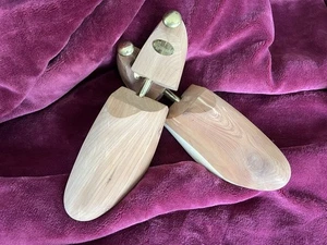 Vintage HARRODS Wooden sprung Shoe Trees / stretcher - UK Size extra large. - Picture 1 of 9