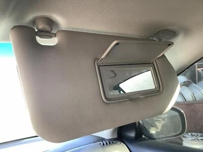 Used Right Sun Visor fits: 2016 Nissan Pathfinder w/o illumination Right Grade A Foto 1 de 4