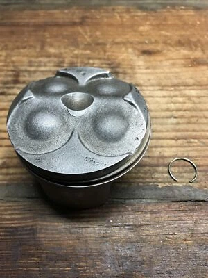 PIEZA PISTÓN TRIUMPH SPEED FOUR 03-05 TT600 00-03 # T1120890 Foto 1 de 4