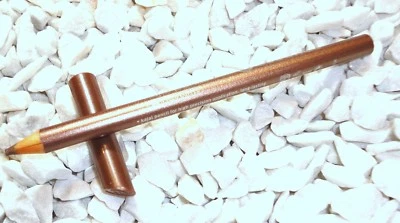 Essence Kajal Eyeliner Farbe 28 N ' Iced Coffee smokey eyes - Bild 1 von 2