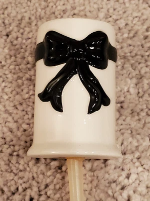 Mini soporte para palillo de dientes Nora Fleming retirado - A103 blanco y negro con arco - SIN DEFECTOS Foto 1 de 4