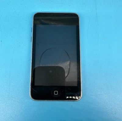 Apple iPod Touch 2nd Generation A1288 8GB Black/Silver - Tested - Image 1 of 4