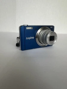 Sanyo VPC E1600TP 14MP Digital Camera 5x Optical Zoom Blue - Picture 1 of 11