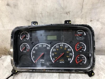 Cuadro de instrumentos velocímetro Freightliner M2 106 2015-2016 - usado Foto 1 de 4