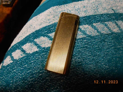 RARO encendedor vintage im ill Corona color oro Japón. Foto 1 de 4