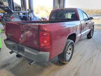 Used Alternator fits: 2007 Dodge Dakota 4.7L Denso manufacturer Grade A - Image 1 of 4