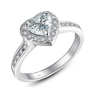 Juego de anillos de compromiso de halo de circonita cúbica en forma de corazón de plata de ley 925 de 1,90 quilates talla 5-10 - Imagen 1 de 6