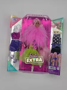 Barbie Extra Deluxe Puppe & Zubehör Set mit Haustier, Mix & Match Stücke für 30+ - Bild 1 von 6